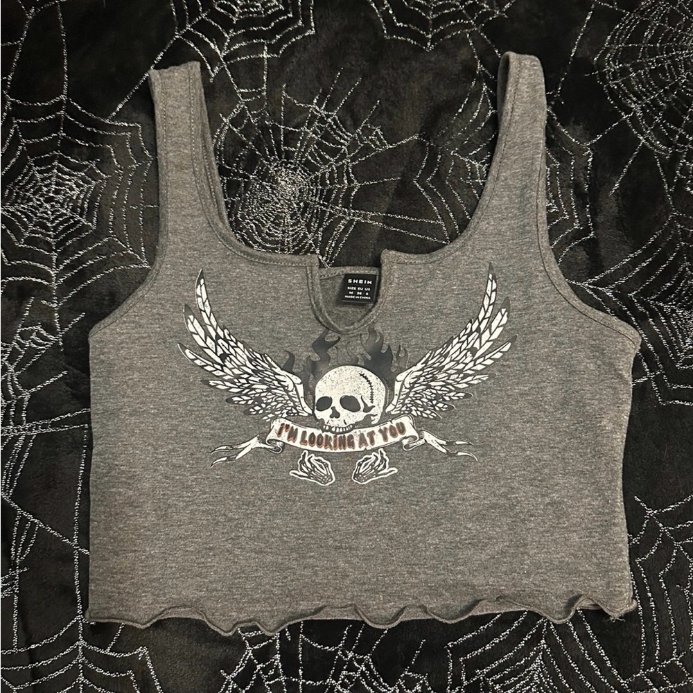 SHEIN Gray Skull Graphic Crop Top